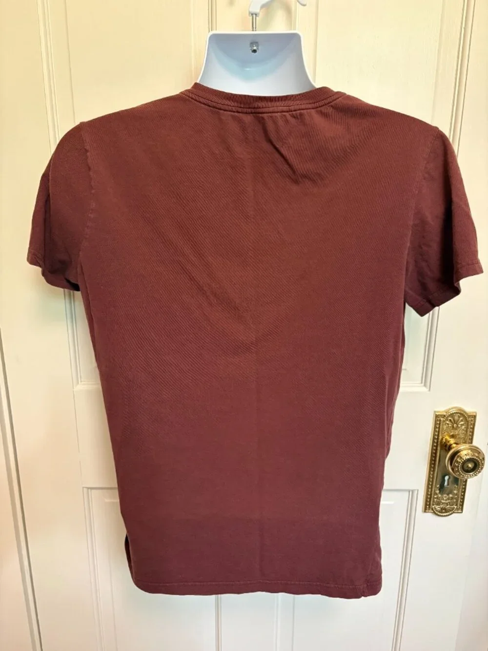 Gucci Made in Italy Men’s T-Shirt Size M Burgundy Graphic Crest Logo Tee